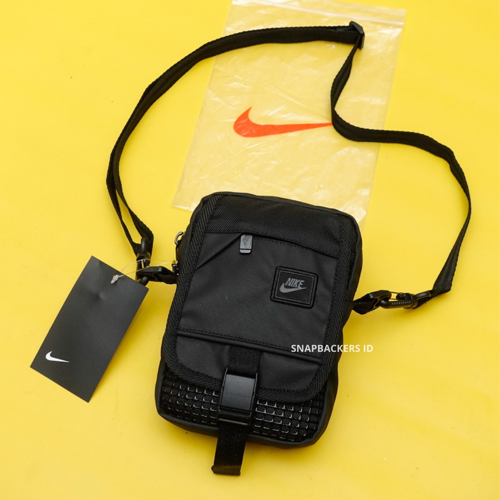 Cartera 2025 nike amarillo