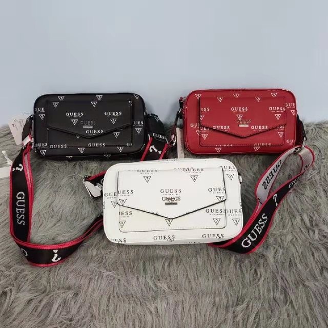 Guess - Bolso bandolera rectangular para mujer con llavero, bolsa antipolvo  (3 colores disponibles, negro)