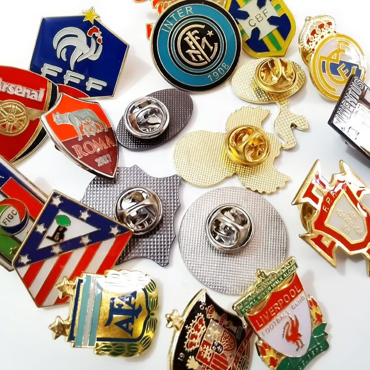Collection Pins Football Blackpool Insigne émaillé Blackpool Football ...