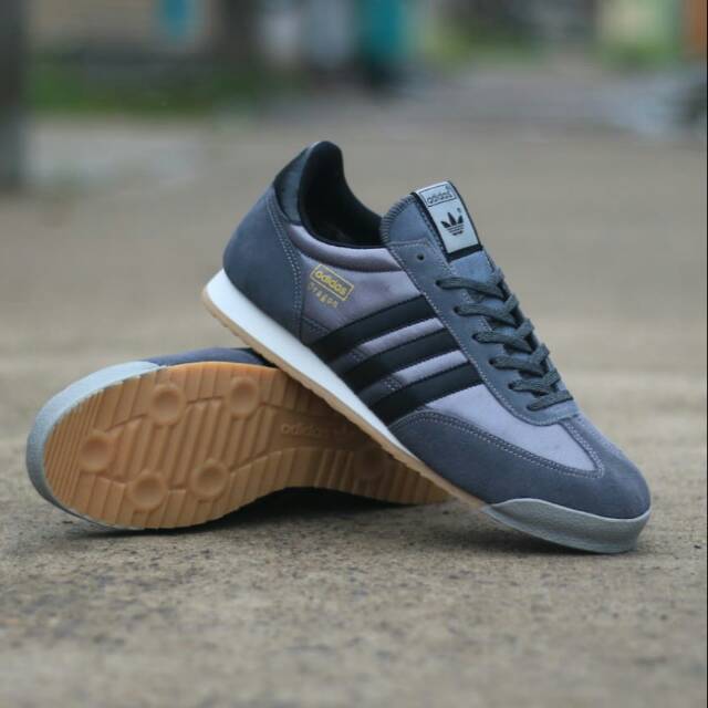 Adidas dragon 2025 mujer gris