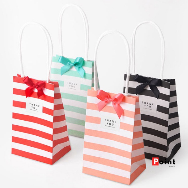 Bolsas de regalo de cumpleaños al por mayor bolsas de papel negro simples -  China Bolsa de regalo de papel y bolsa de embalaje precio