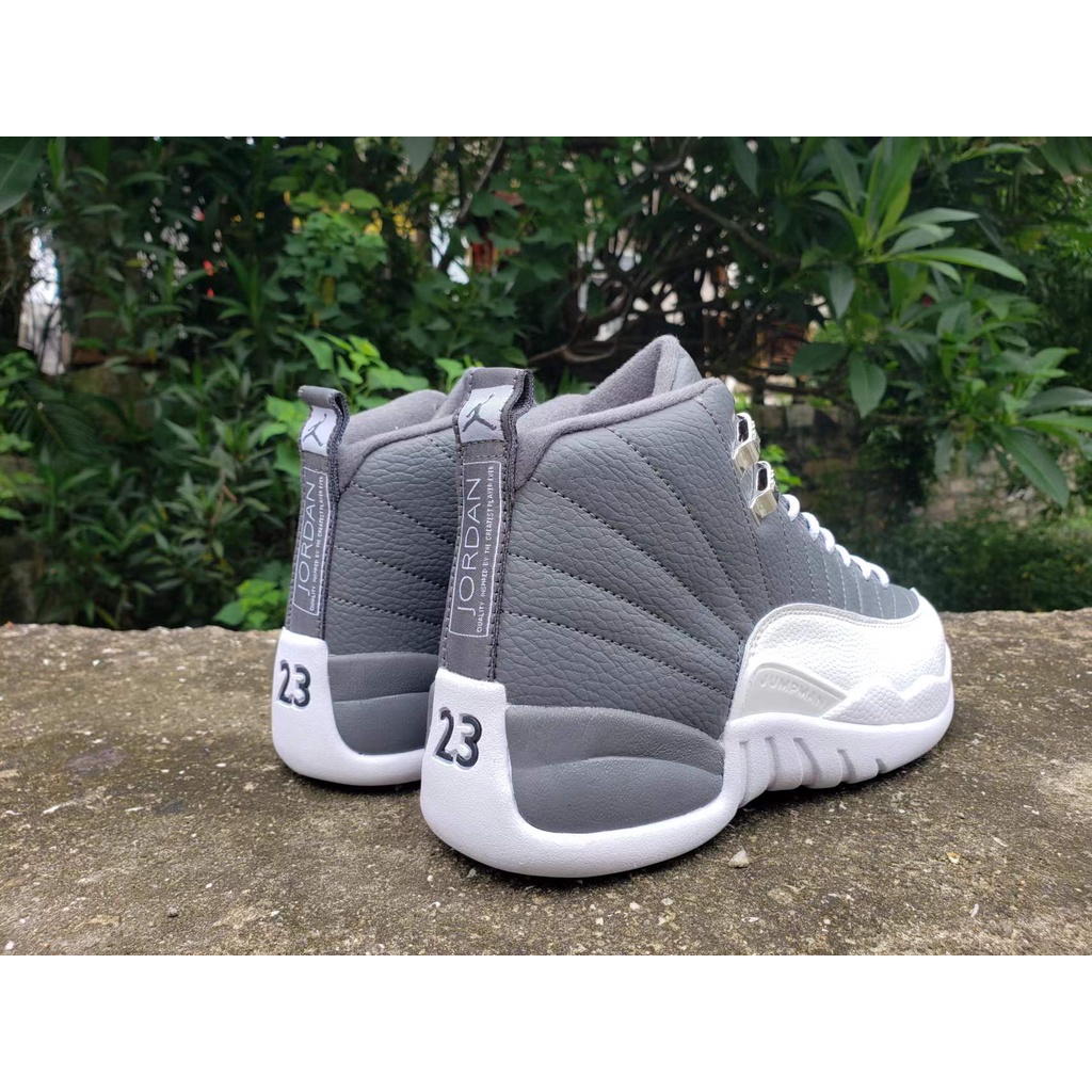 Jordan retro 12 discount gris