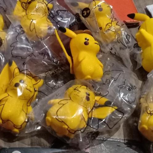 Juguetes de burger king cheap detective pikachu