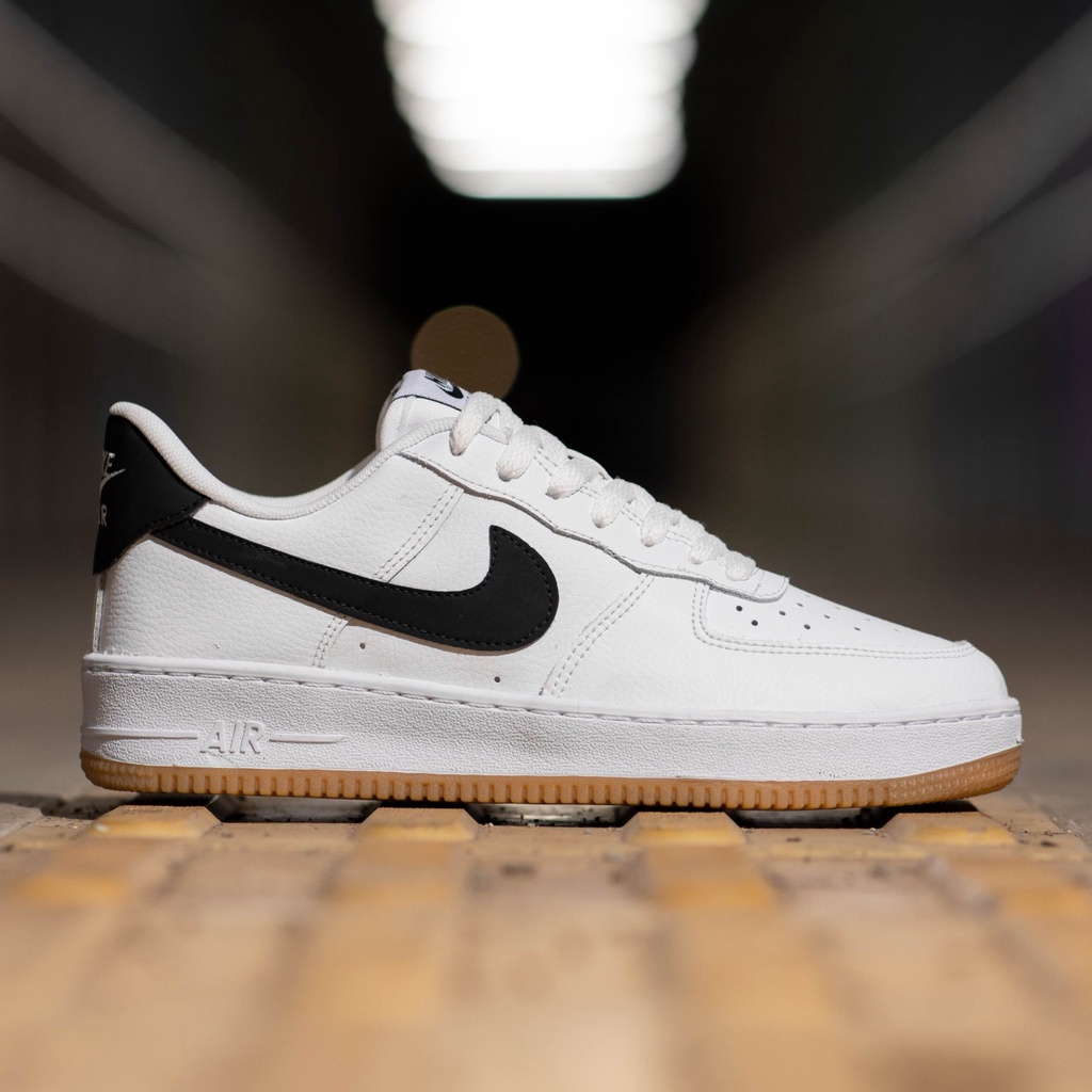 Nike AIR FORCE 1 goma de suela negra blanca