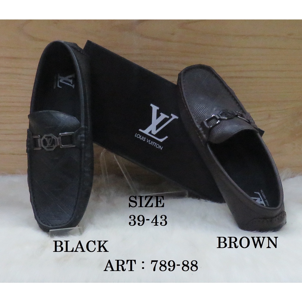Zapatos casuales hombres marca LOUIS VUITTON ART 789-88 precio RP 488,600  marca ORIGINAL