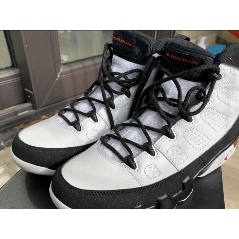 Jordan 9 negro con rojo hot sale