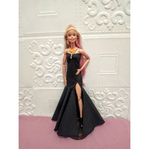 Barbie vestido negro online