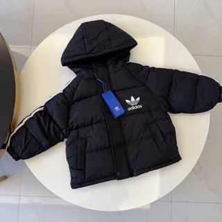 La chaqueta deportiva 'top ventas' en  es de Adidas