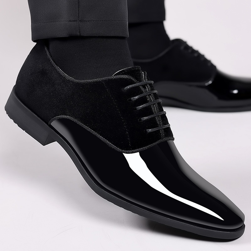 Zapatos de vestir de Oxford de cuero de charol clásico de los hombres