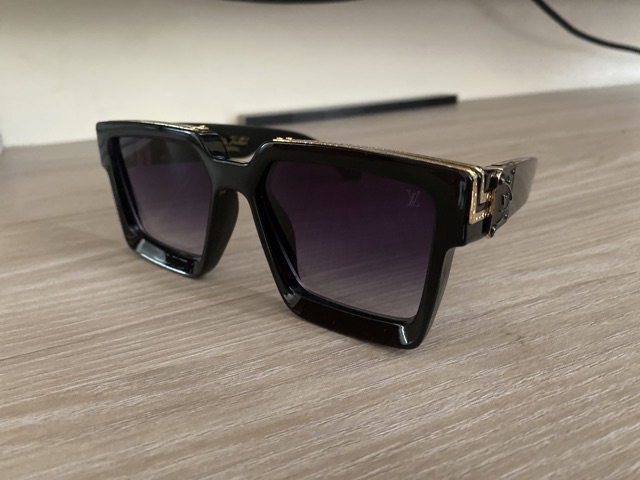 Louis Vuitton LV96006 Gafas De Sol De Diseñador De Lujo Para Hombre Y Para  Mujer Estilo Plegable Marco Completo De Calidad Superior UV400 Gafas Vienen  Con Paquete De 79,1 €