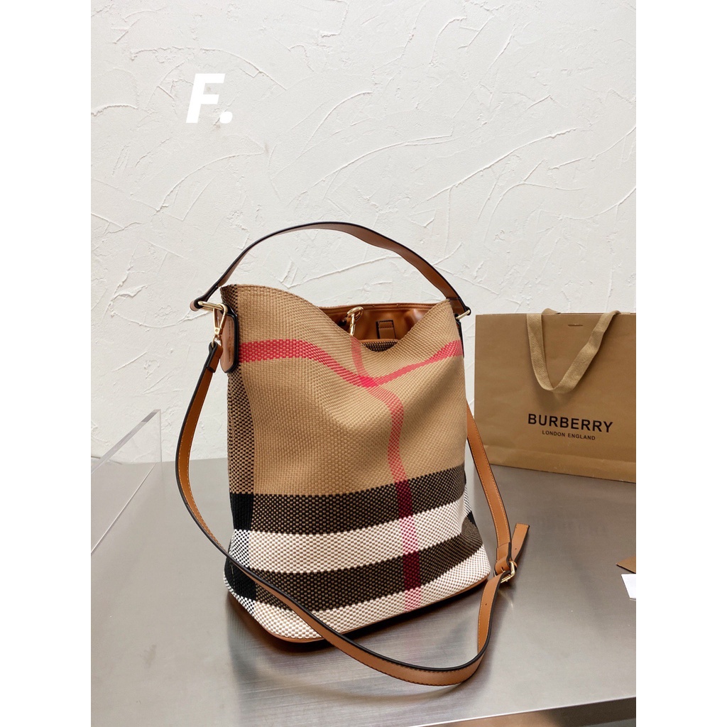 Bolsos 2025 burberry colombia