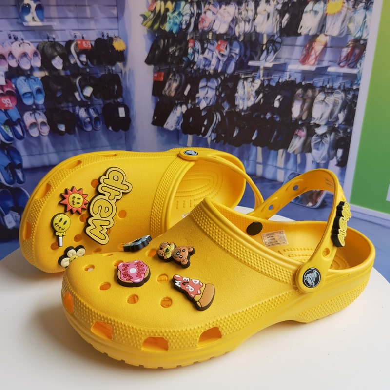 Zapatillas estilo online crocs