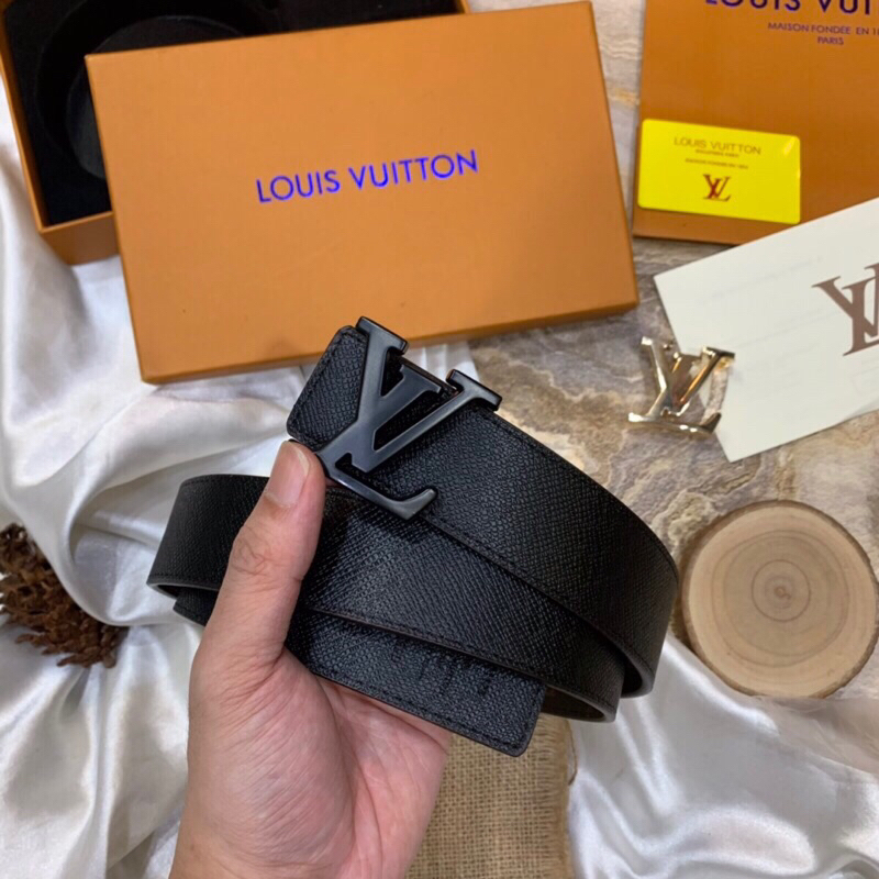 Cinturon Supreme x Louis Vuitton