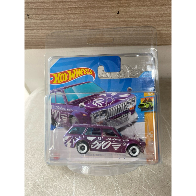 Pacchetto di carte sigillate per auto giocattolo Datsun Bluebird 510 Hot Wheels - Italia