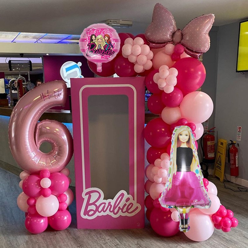 DECORACIÓN PARA FIESTA TEMÁTICA TIPO BARBIE CON GLOBOS ROSAS