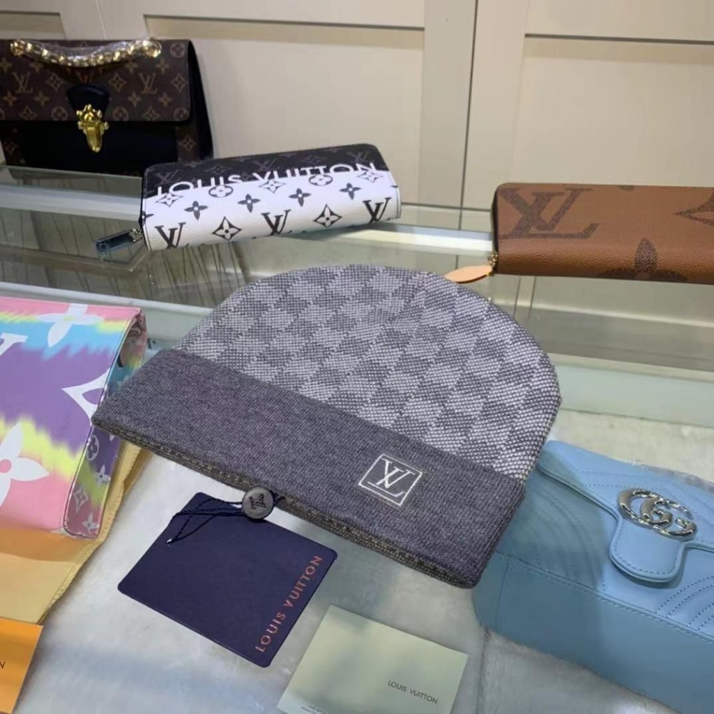 T1PD Se Está Preparando Para Enviar Louis Vuitton LV Hombres Y Mujeres Moda  Nuevo Gorro De Lana De Punto Caliente (Con Etiqueta)