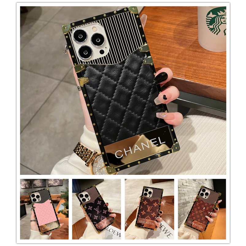 Funda para iPhone 13 Pro Max - Louis Vuitton Gold