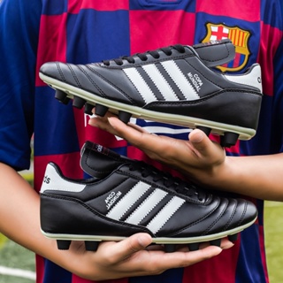 Botas de fútbol de caña alta Zapatillas deportivas profesionales para hombre  Sneakers de interior Botas de fútbol - China Botas de fútbol y zapatillas  de fútbol precio