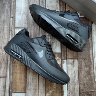 Nike Air Jordan 4 Moonlight: las zapatillas negras para hombre