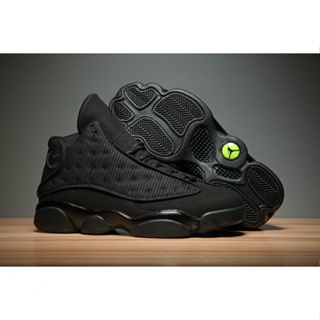 Jordan retro cheap 13 blancas