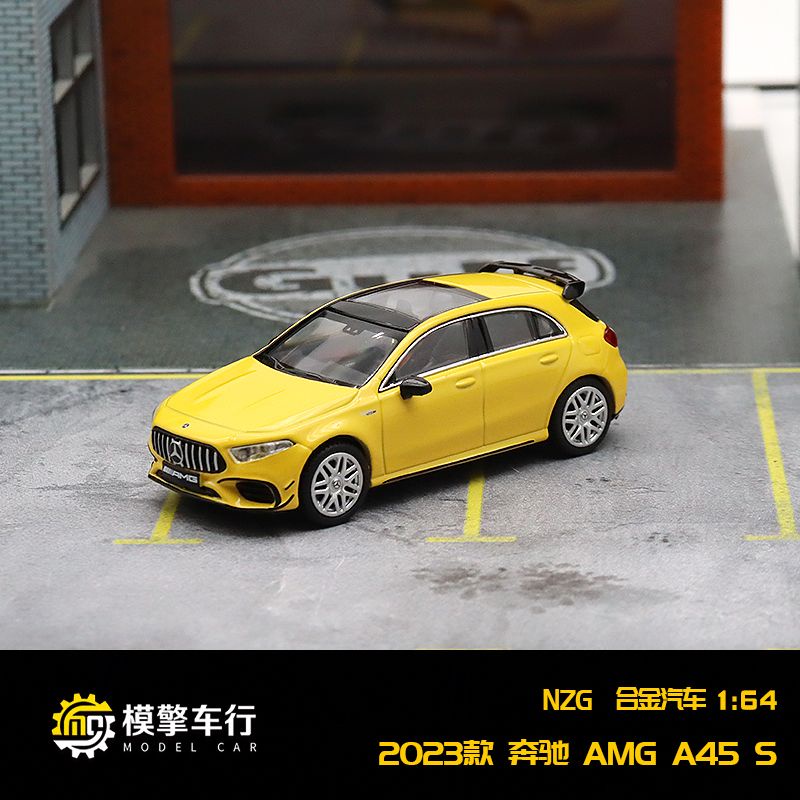 1/18 - Mercedes AMG A 45 S 4MATIC+ Polar White - NZG - 1069/40 - KRW Models